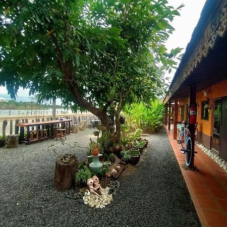 Rim Than View Resort Ubon Ratchathani Extérieur photo