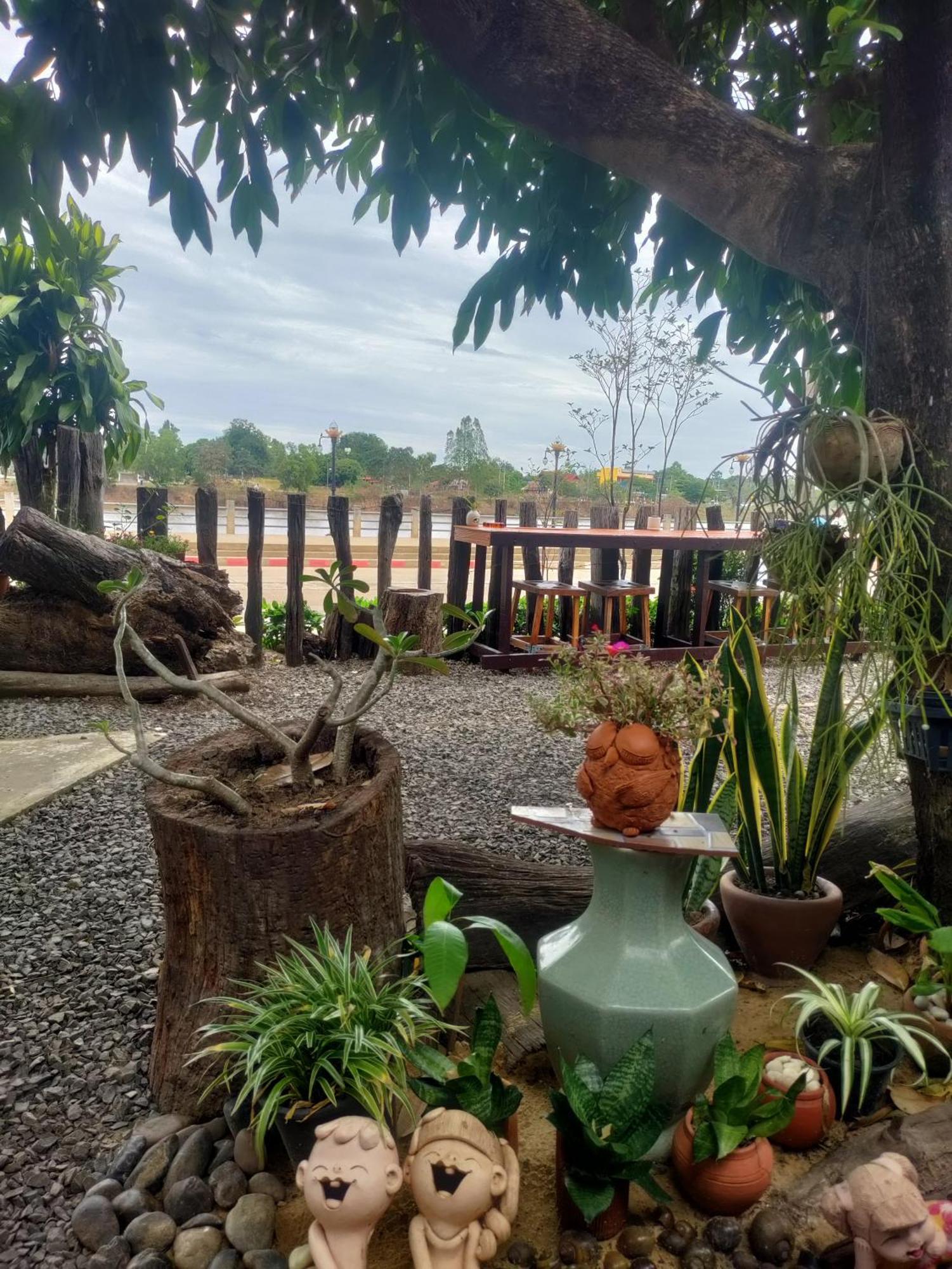 Rim Than View Resort Ubon Ratchathani Extérieur photo